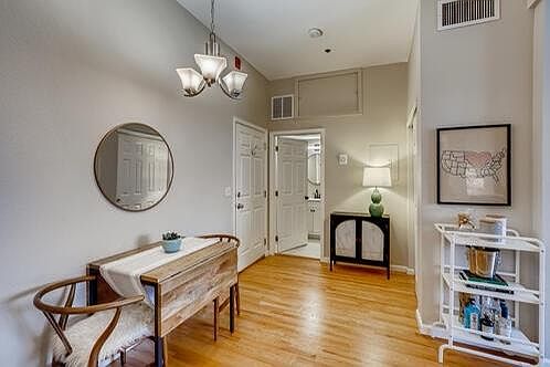 3rd image of 1425 N Washington St APT 204