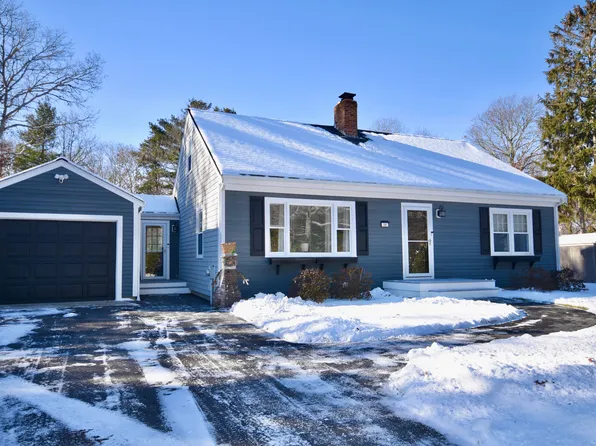 25 Pond View Drive, Mashpee, MA 02649