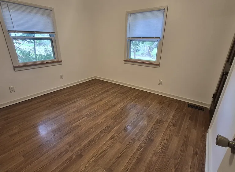 1011 E Water St — Photo 6