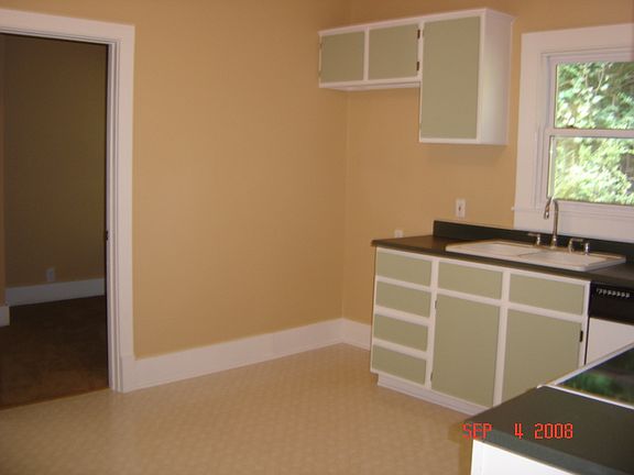 3rd image of 1724 McClung Ave