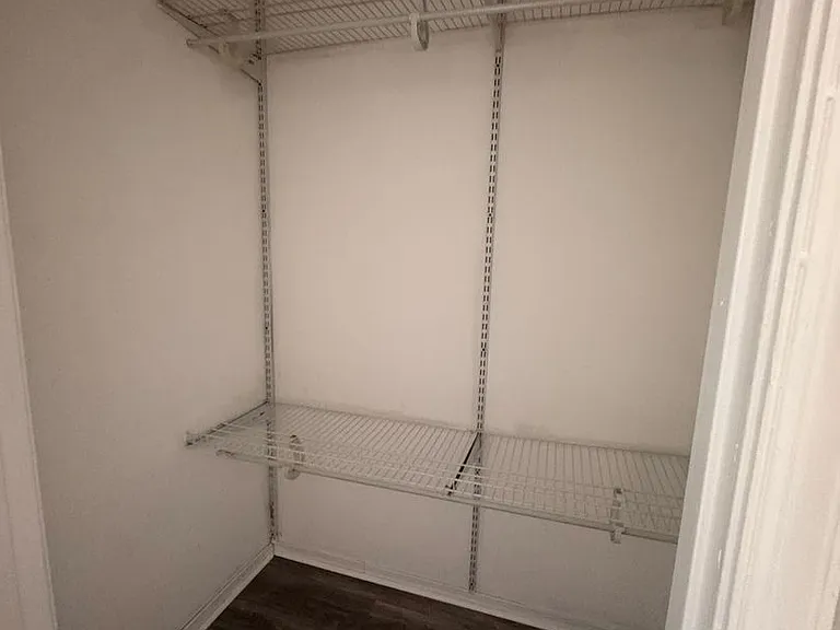 Valley View Apartments — Photo 59