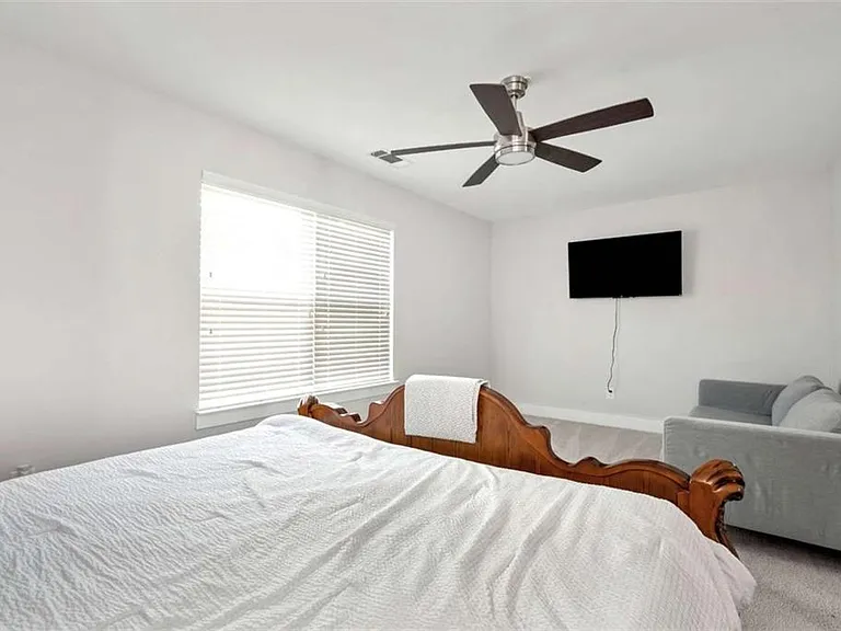 6968 Manchester Dr — Photo 46