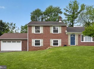 226 Canterbury Dr, Wallingford, PA 19086