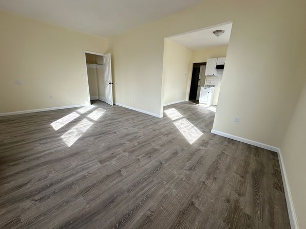 178 Brookwood St FLOOR 1