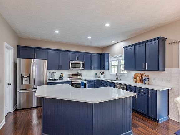 4th image of 8593 Holm Mountain Cir