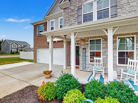 3rd image of 3601 Magpie Ln