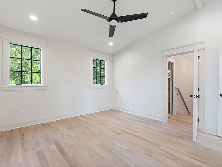 1816 Wildwood Ave — Photo 52