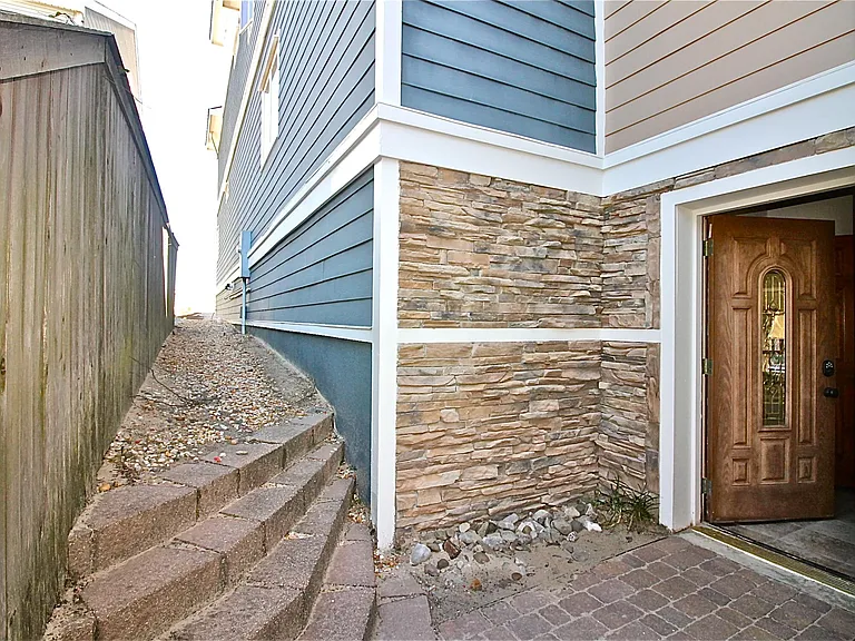 3615 Bayside Ave — Photo 24
