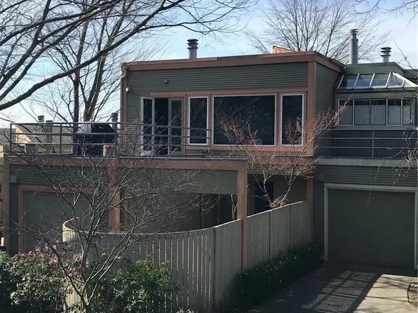 101 NW 58th St, Seattle, WA 98107