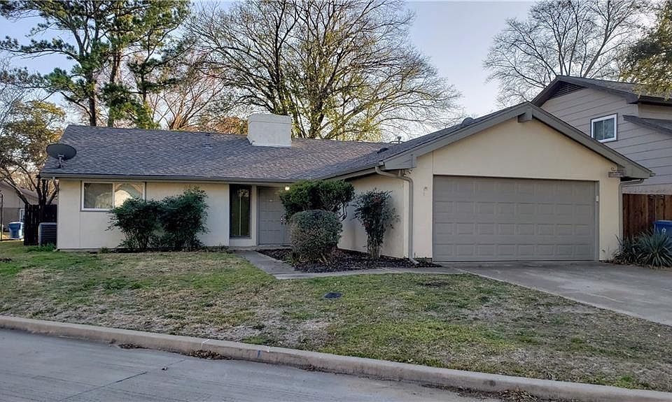 1st image of 1217 Savannah Ct