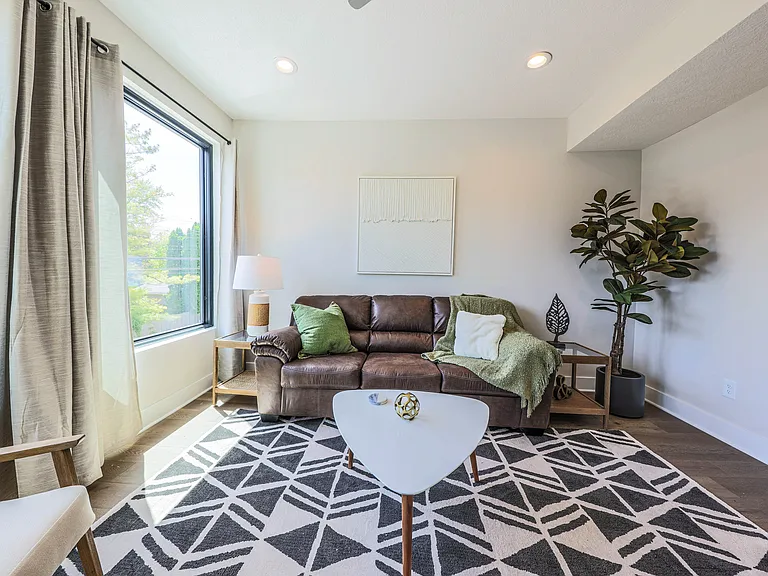 366 Zimpfer St — Photo 21