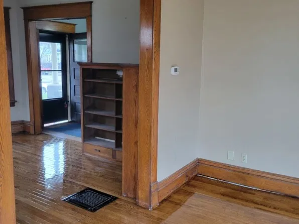 1633 Van Buren Ave, Saint Paul, MN 55104