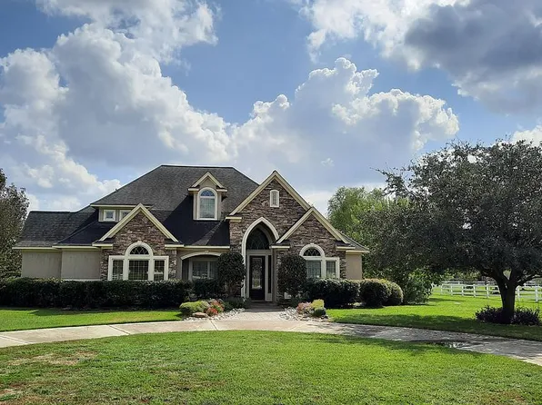 19707 Stone Lake Dr, Tomball, TX 77377