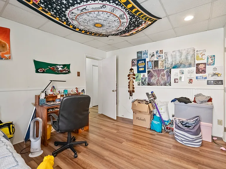 2120 E Carson St — Photo 13