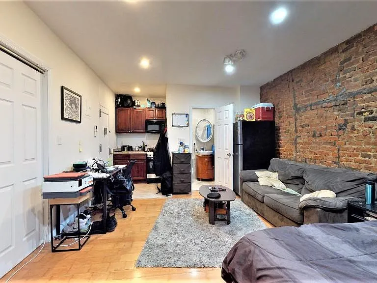 167 E 33rd St #3B — Photo 2