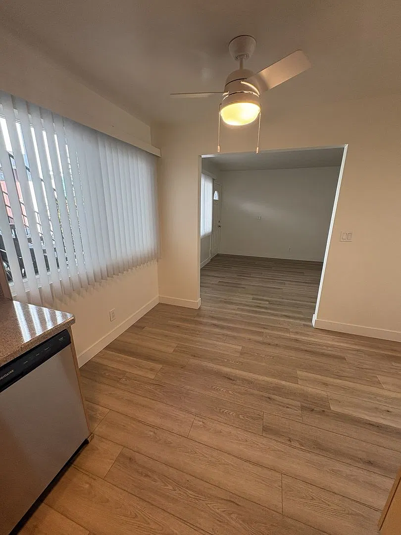 Entrada Townhomes Apartments — Photo 3