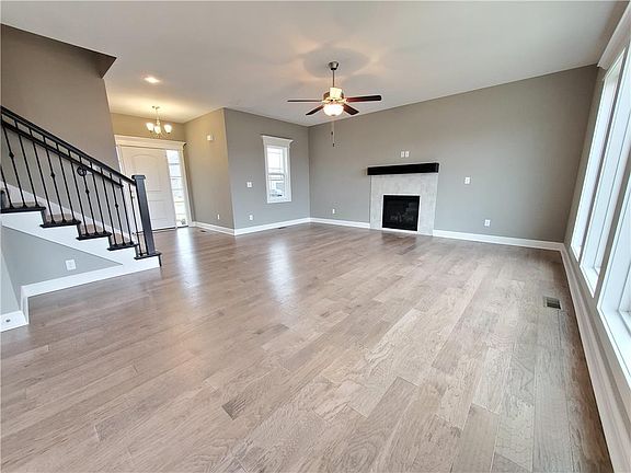 4th image of 529 SE Colonial Dr