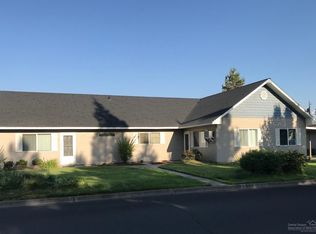 1050 NW Canyon Dr, Redmond, OR 97756