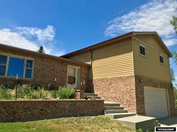 132 Mountain View Dr, Thermopolis, WY 82443