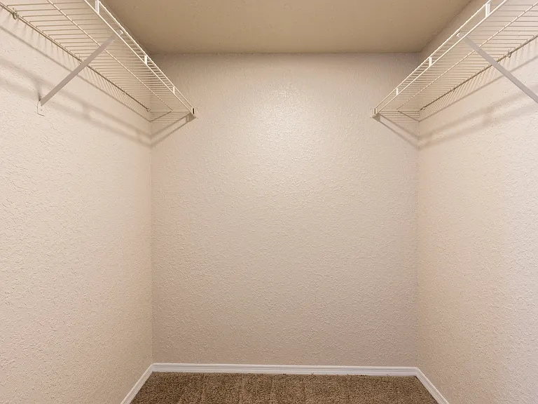 Pemberly Palms Apartment Homes — Photo 30