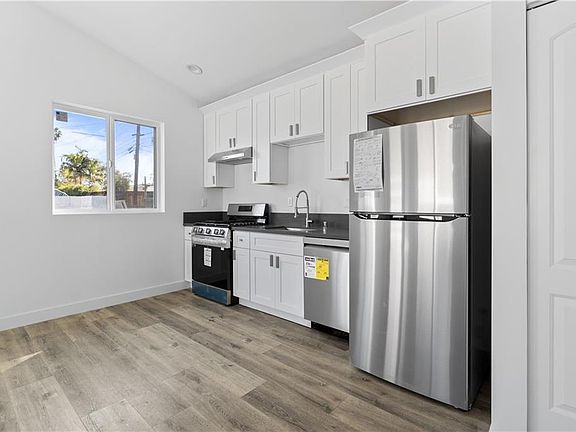 5th image of 6423 Wilbur Ave