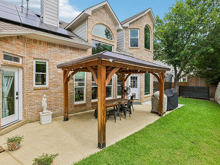 11937 Portobella Dr — Photo 26