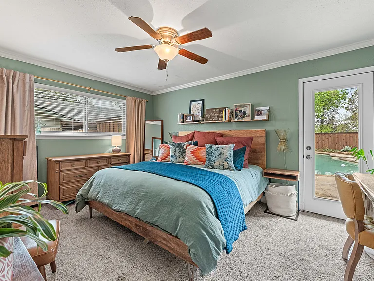 9854 Estate Ln — Photo 16