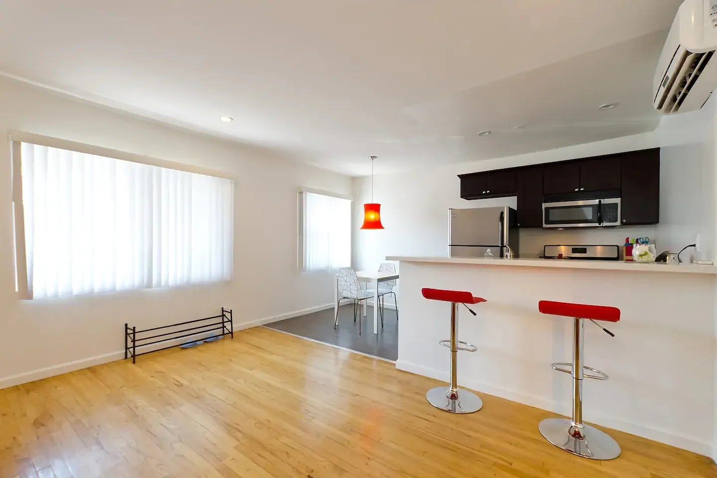 1811 Ivar Avenue QW - QW — Photo 3