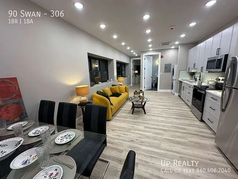 90 N Swan St #306 — Photo 2