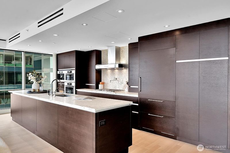 5th image of 99 Union Street #1206