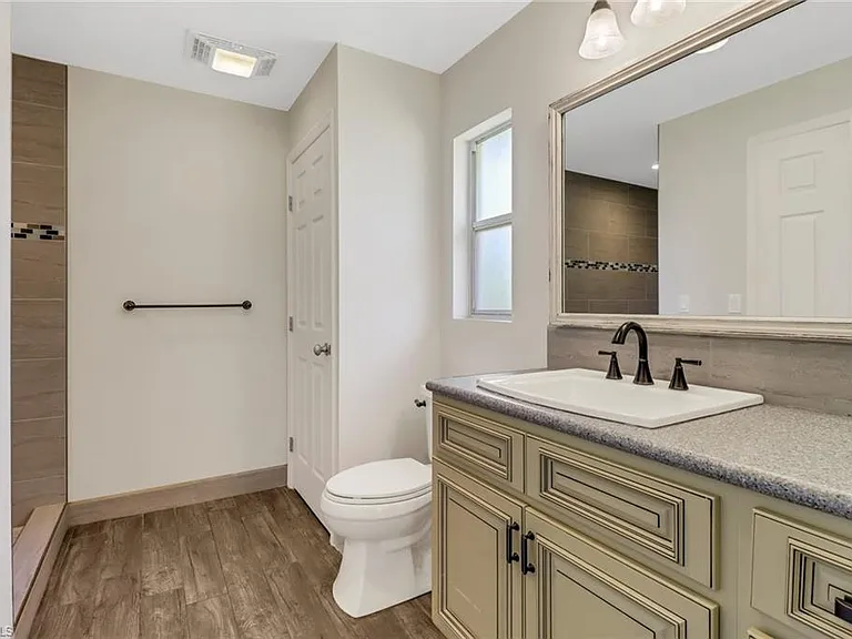 4472 Beechwood Lake Dr — Photo 13