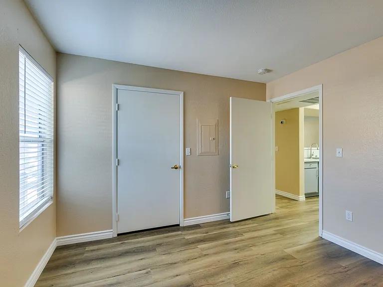 2300 Silverado Ranch Blvd #1016 — Photo 33