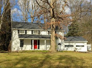 110 Skyline Dr, Canfield, OH