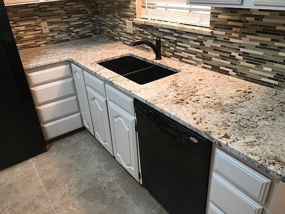 2nd image of 2958 Columbine Dr
