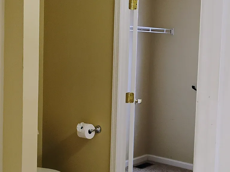 Master Bathroom/Closet
