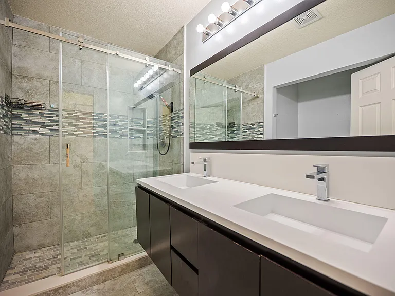 9058 Alexandra Cir — Photo 29