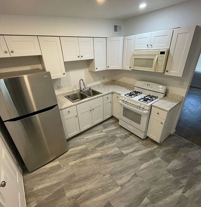 1st image of 9361 W Polk St Unit 3