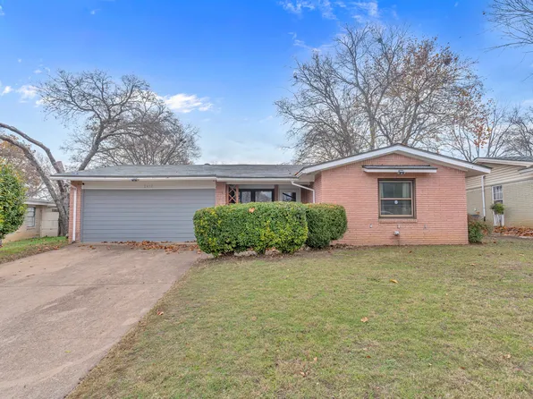 2410 Brookshire St, Arlington, TX 76010