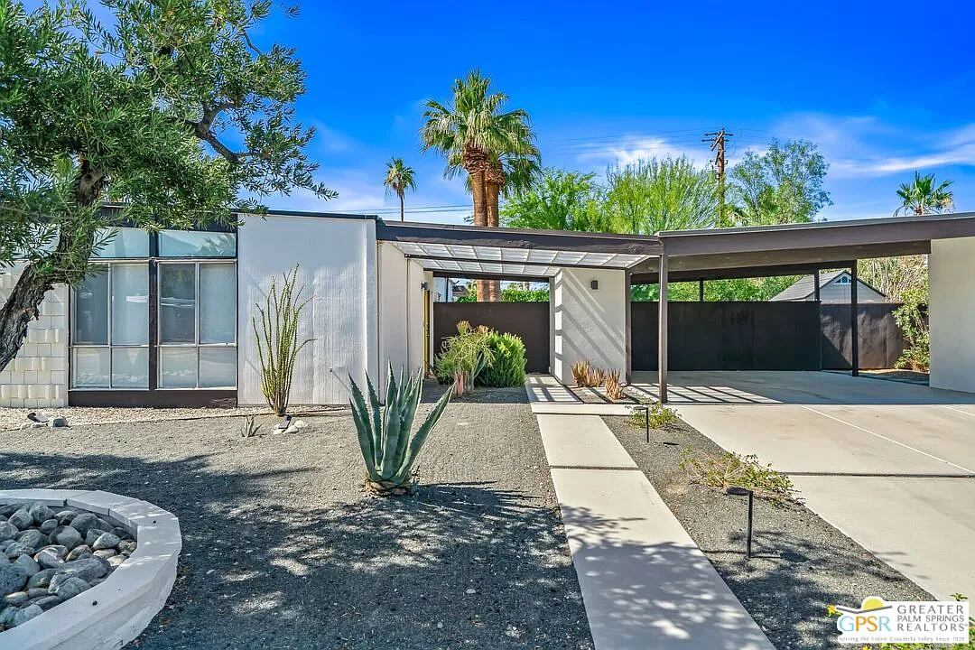 3 bed, 2.0 bath, 1385 sqft, $4,950 — Photo 2
