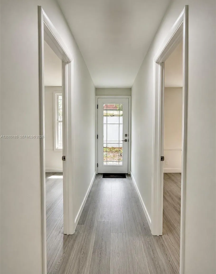 $3,500 3540 NW 38th Ter # 0 — Photo 2