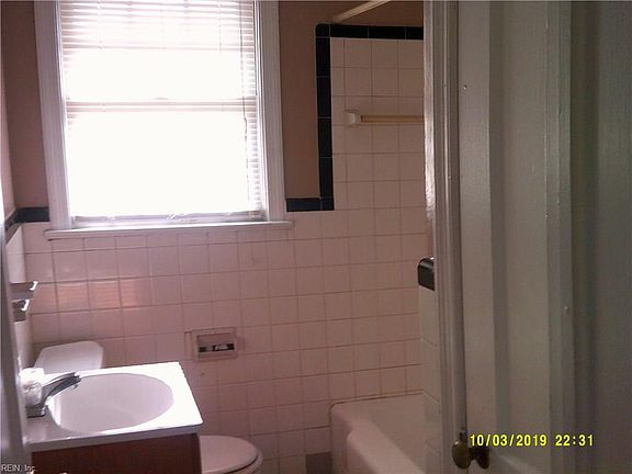 5th image of 2061 E Ocean View Ave APT 3