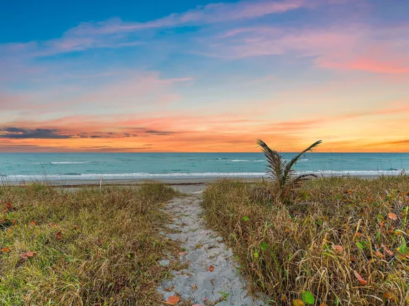 31 N Beach Road, Jupiter Island, FL 33455