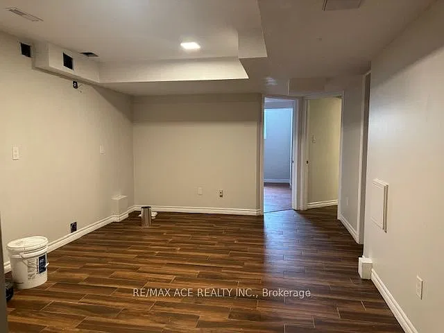 2 bed, $1,600 — Photo 3