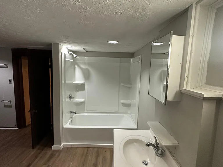 26 Lyon St #1 — Photo 6