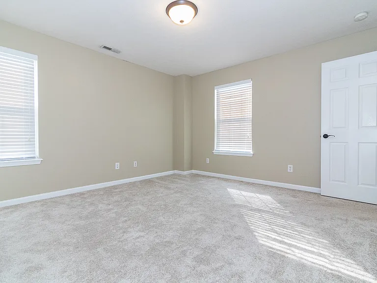 212 Applewood Ln — Photo 21