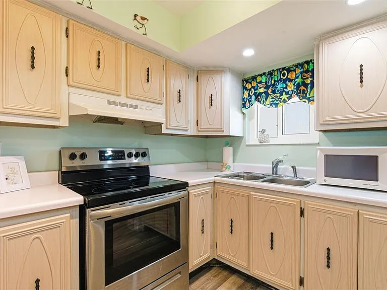 801 83rd Ave N #510 — Photo 7
