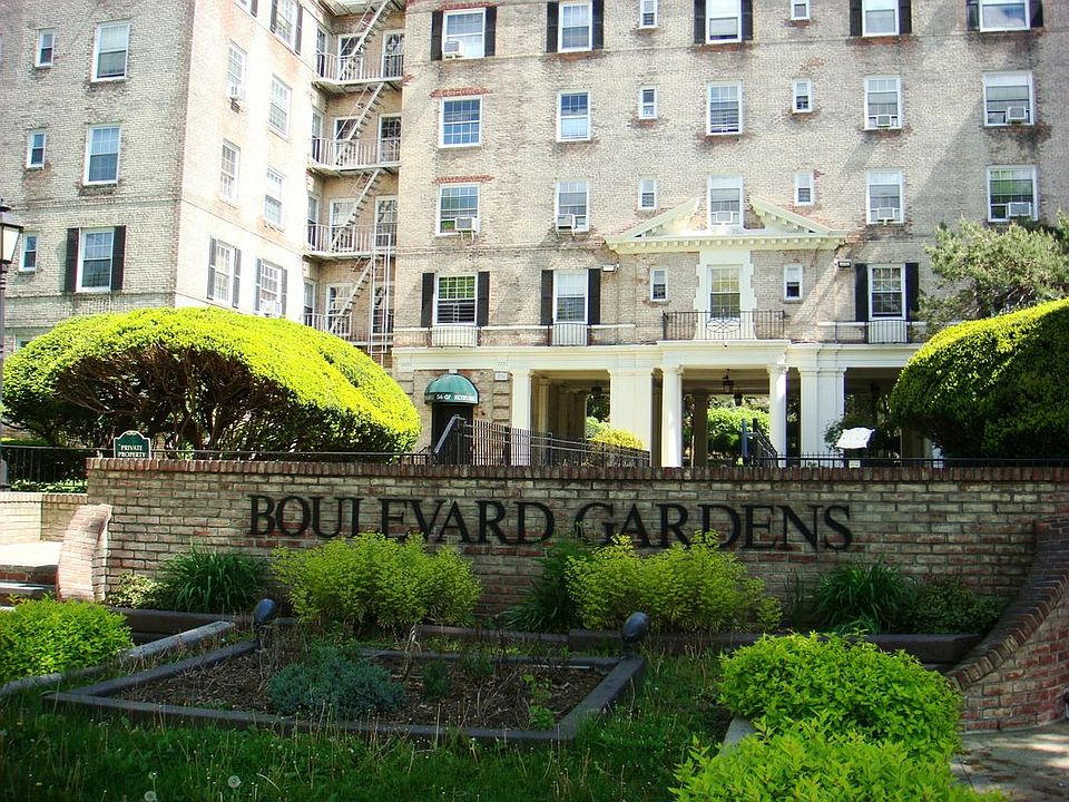 1st image of 3045 Hobart St APT 2G