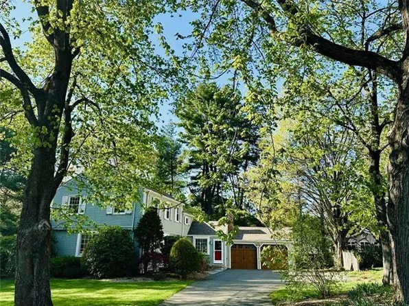 26 Forest Hills Drive, West Hartford, CT 06117