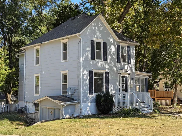 1448 W Stephenson, Freeport, IL 61032