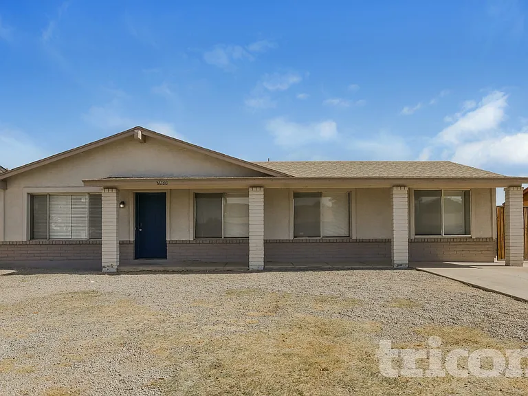 7805 W Cora Ln — Photo 1
